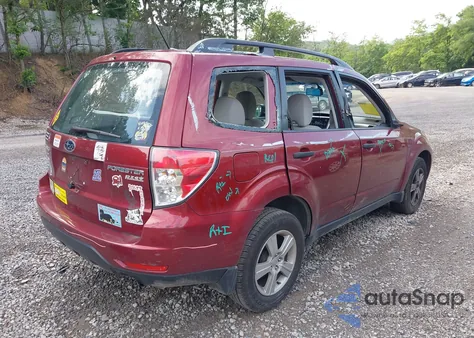 2013 Subaru Forester 2.5X z USA, uszkodzony, nr VIN JF2SHABC8DH406499